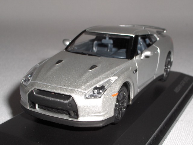 Model Yat Ming Nissan GT-R 1:43