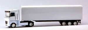 RENAULT MAGNUM AE500 WHITE