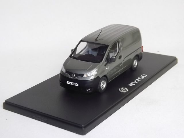Nissan NV200 (grey)