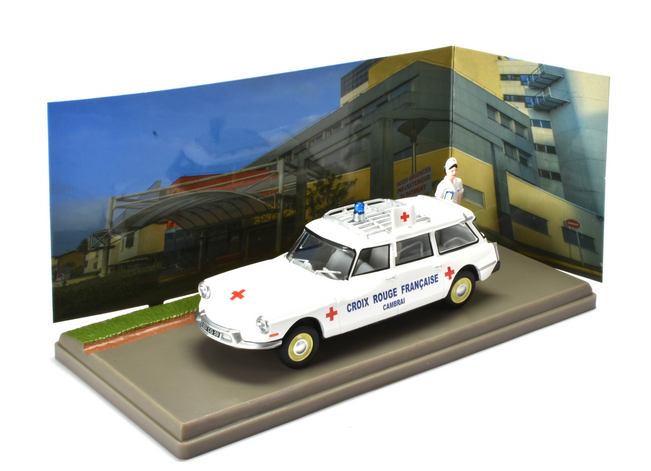 La Citroën ID 19 break Diorama Ambulance