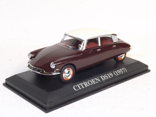 Citroen DS19 1957 (bordeaux)