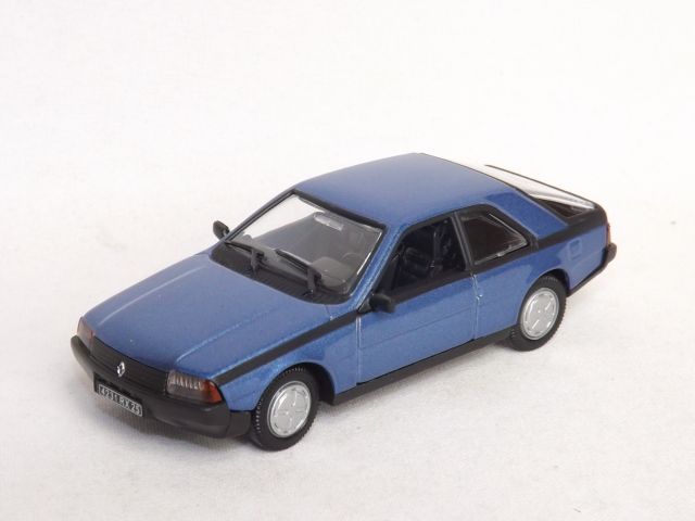 Renault Fuego (blue)