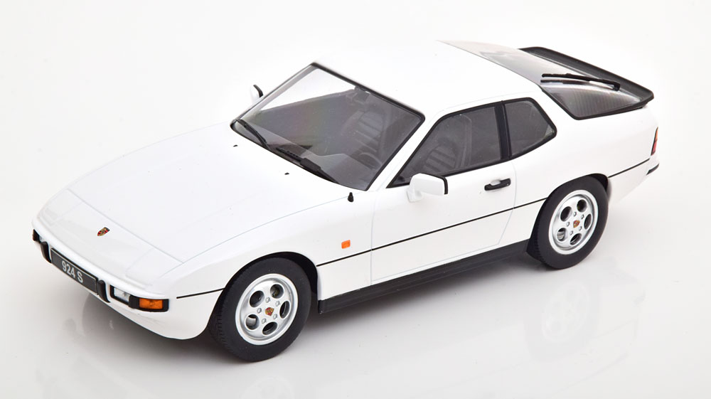 Porsche 924S Coupe Whihte 1:18