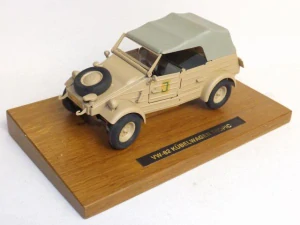 VW 82 Kubelwagen Tropic 1:24
