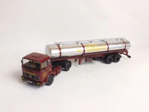 MERCEDES BENZ - LPS 1932 TANKER TRUCK GIRAUD TRANSPORTS 1970 