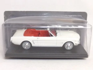 Ford Mustang Convertible 1965 1:24