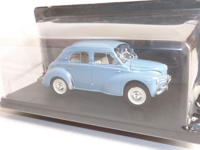 Renault 4CV 1:24