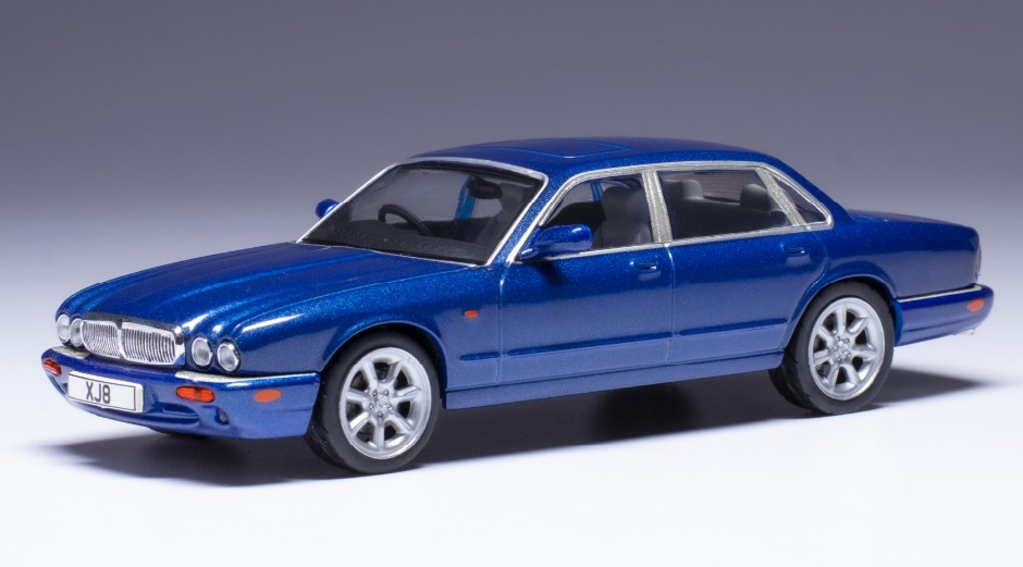 Jaguar XJ8 blue 1998 