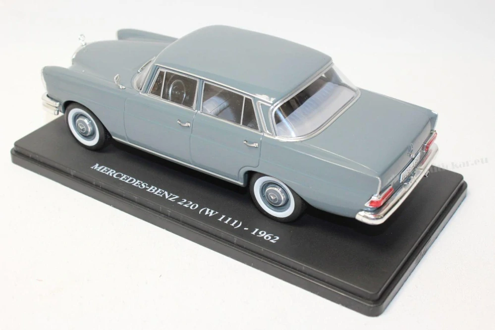 Mercedes-Benz 220 W111 1962 1:24