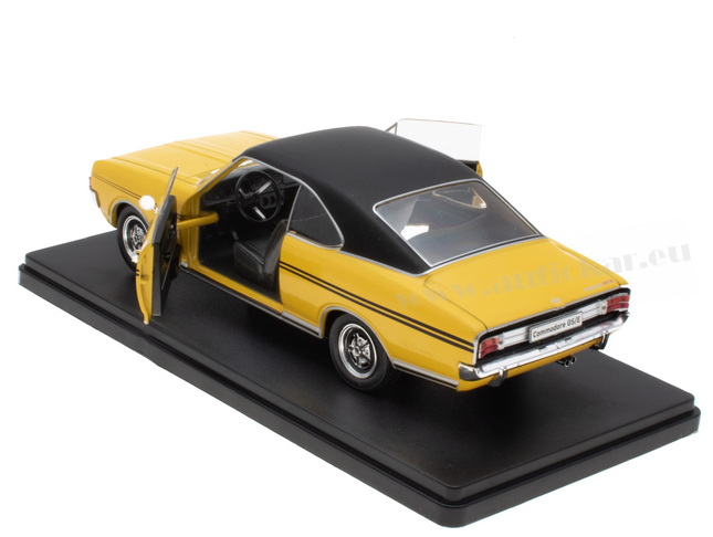 Opel Commodore A GS/E Coupé 1970 1:24