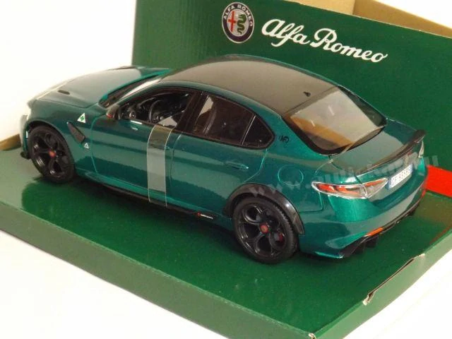 ALFA ROMEO - GIULIA GTAm 2020 - M O N T R E A L GREEN 1:18